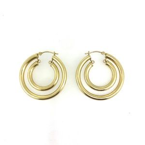 NWT 14 kt YG double hoop earrings, snap closures